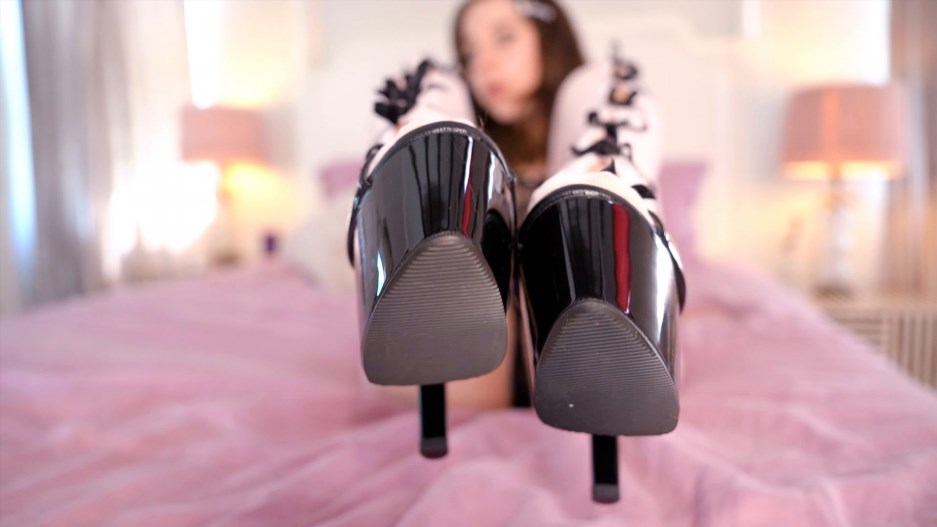Princess Violette – Stocking and Heels Obsession